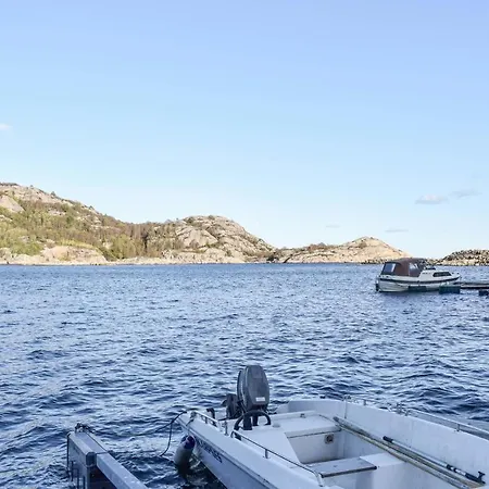 Nice In Lindesnes W/ Wifi And 2 Bedrooms Holiday home