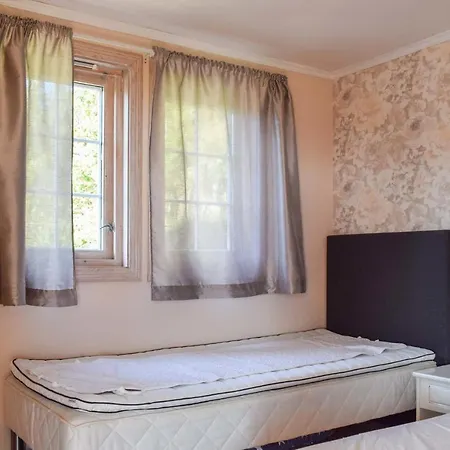 Hébergement de vacances Nice In Lindesnes W/ Wifi And 2 Bedrooms Fjellskar
