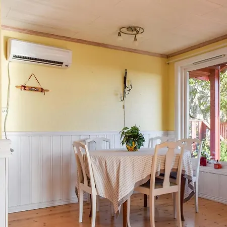 Nice In Lindesnes W/ Wifi And 2 Bedrooms * Fjellskar