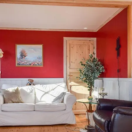Nice In Lindesnes W/ Wifi And 2 Bedrooms * Fjellskar