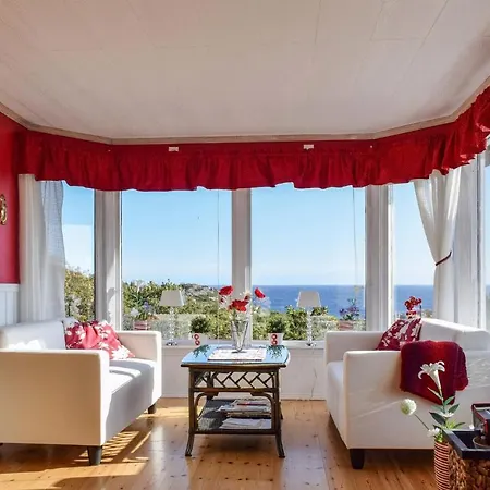 Nice In Lindesnes W/ Wifi And 2 Bedrooms