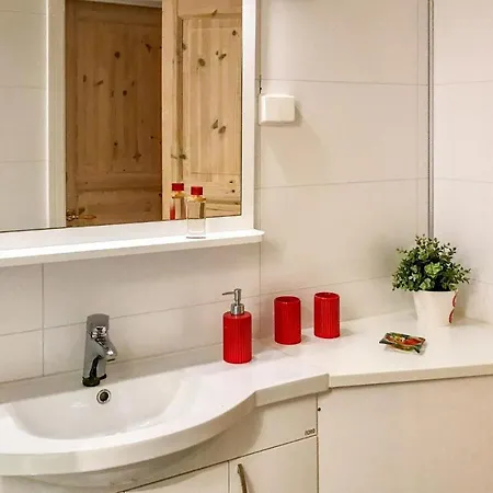 Nice In Lindesnes W/ Wifi And 2 Bedrooms * Fjellskar